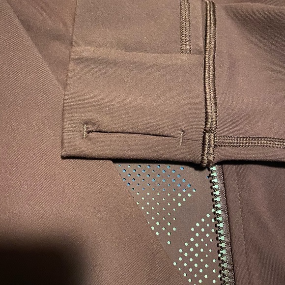 Lululemon Define lace jacket size 8 - Picture 5 of 9